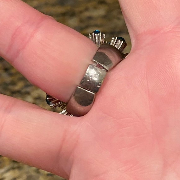 3/$30 Adjustable burst blue faux gem ring - Picture 5 of 13